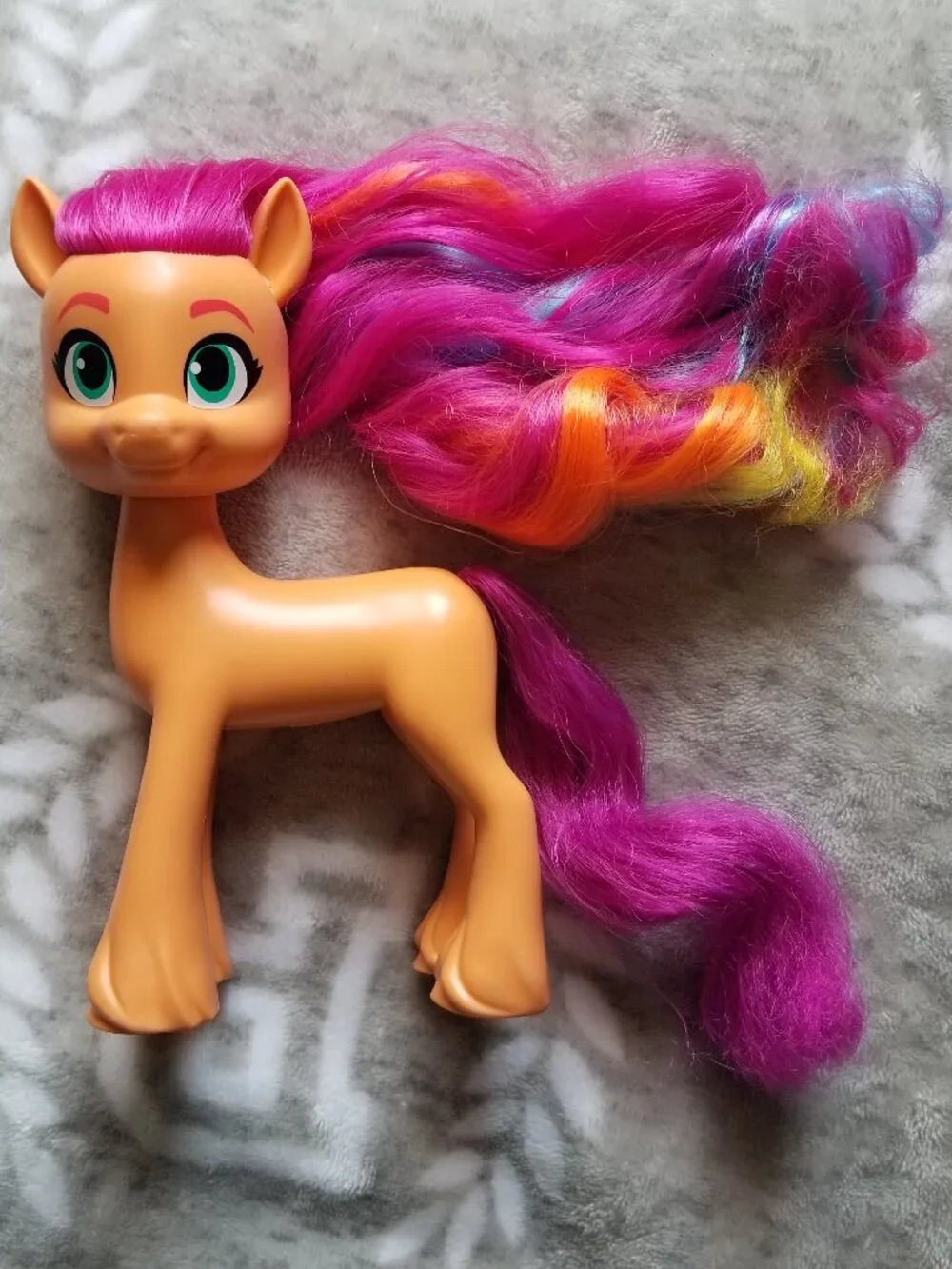 My Little Pony Figure Sunny Starscout Brushable Rainbow Reveal Orange Pink Hair